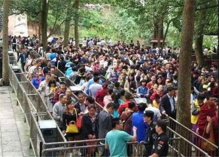 景區五一讓員工抱怨、游客罵娘的2大原因5.jpg