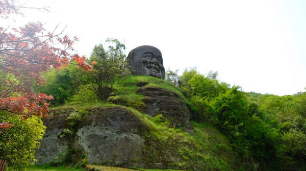 多地景區(qū)門票在國(guó)慶黃金周十一前降價(jià)，你有什么看法.png