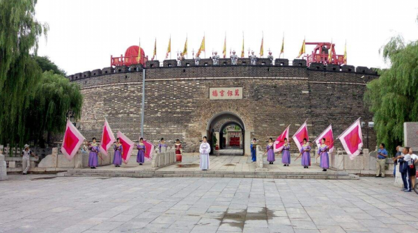 多地景區(qū)門票在國(guó)慶黃金周十一前降價(jià)，你有什么看法1.png