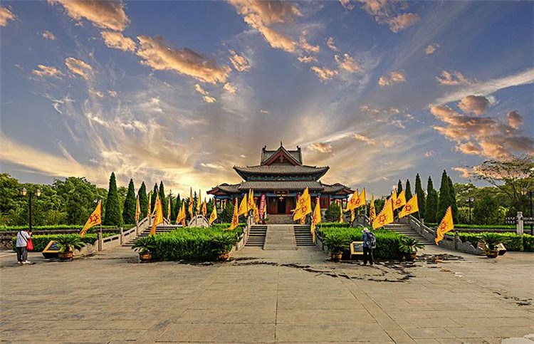 臨汾市洪洞大槐樹景區智能導覽系統上線了！包括：臨汾市洪洞大槐樹、語音講解、手繪地圖3.jpg