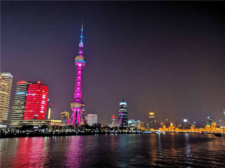 上海東方明珠廣播電視塔智能導覽系統上線了！包括：游覽路線推薦、語音講解、手繪地圖3.jpg