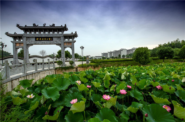 湖北鄂王城生態(tài)文化園9.9元限時(shí)搶票！返現(xiàn)紅包3元起！.jpg