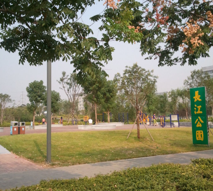 鄭州長(zhǎng)江公園電子導(dǎo)覽引導(dǎo)市民消閑鍛煉,公園電子導(dǎo)覽怎么收費(fèi).png
