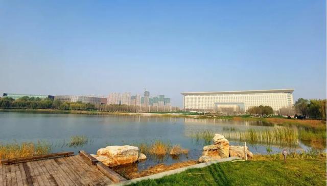 2021年正定新區(qū)中心湖公園智能電子導(dǎo)覽推薦你來賞秋景啦.jpg