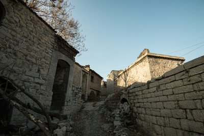 景區(qū)電子導(dǎo)覽系統(tǒng)助力石家莊呂家村景區(qū)智慧化轉(zhuǎn)型，推動(dòng)千年文化傳承.jpg