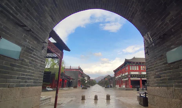 山海關(guān)古城智慧導(dǎo)覽小程序功能.jpg