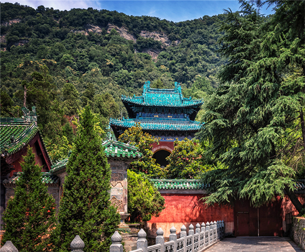 湖北武當(dāng)山紫霄宮智慧導(dǎo)覽功能.png