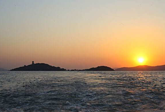 旅游景區票務系統中的訂票功能.png