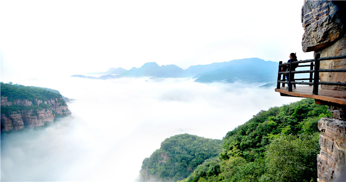 景區(qū)人臉識(shí)別系統(tǒng)，刷臉進(jìn)入景區(qū)方便快捷.jpg