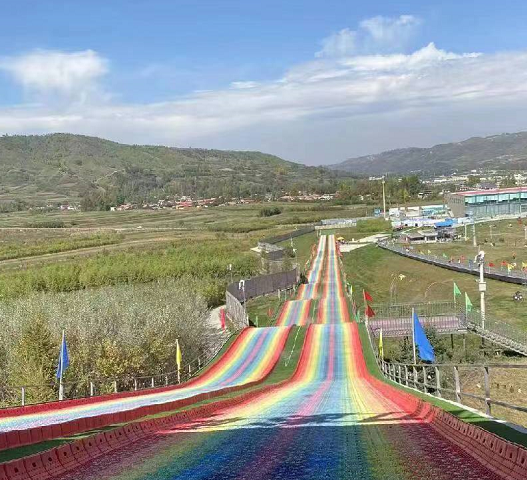 大型游樂園數(shù)據(jù)大屏成為門票系統(tǒng)智慧化建設(shè)一份子.png