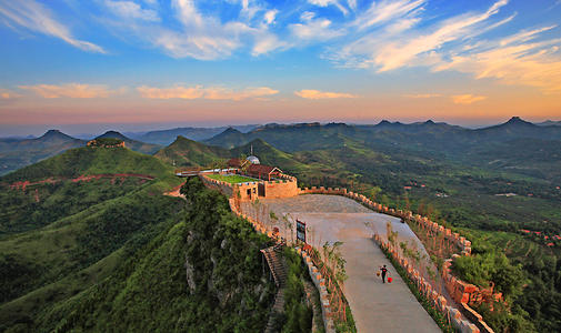 旅游景區(qū)智能化票務(wù)系統(tǒng)提高游客服務(wù)質(zhì)量.jpg