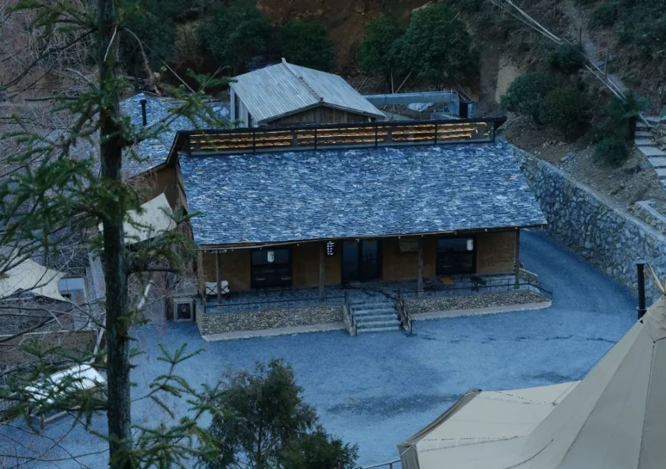 萬石塢露營公園多商戶多業態系統公司.png