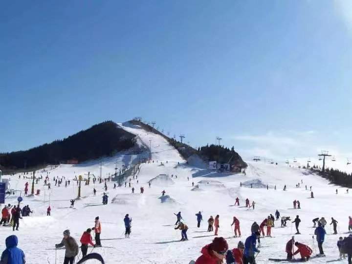 北京市順義區蓮花山滑雪場綜合管理系統公司.jpg
