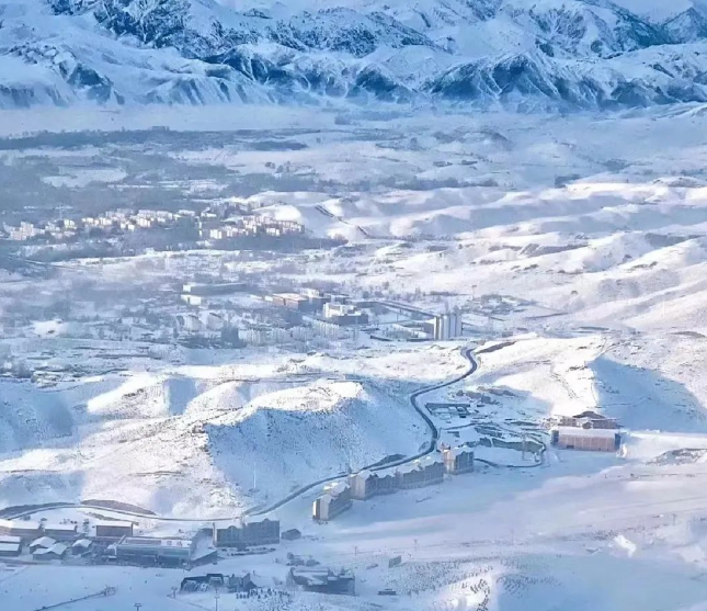 新疆可可托海滑雪場度假區手環一卡通功能.png