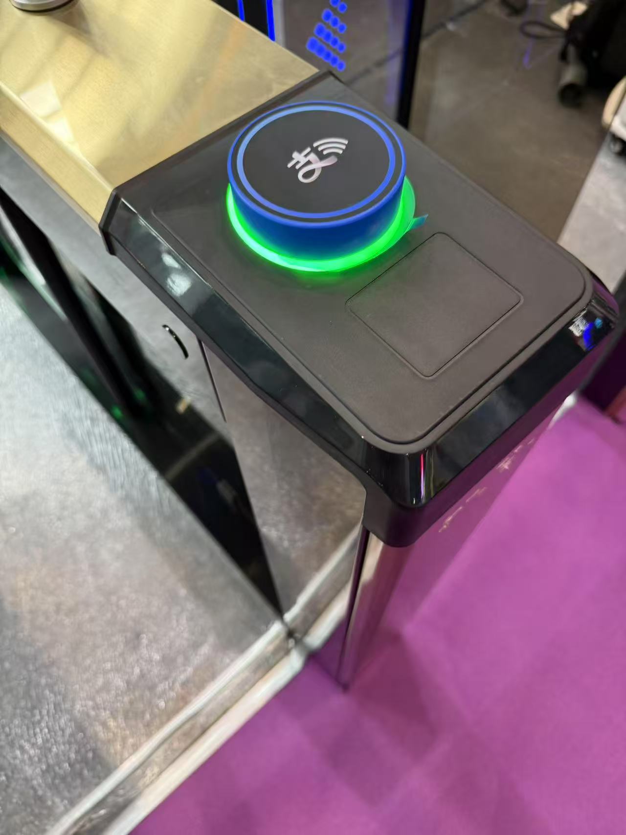 檢票閘機.jpg