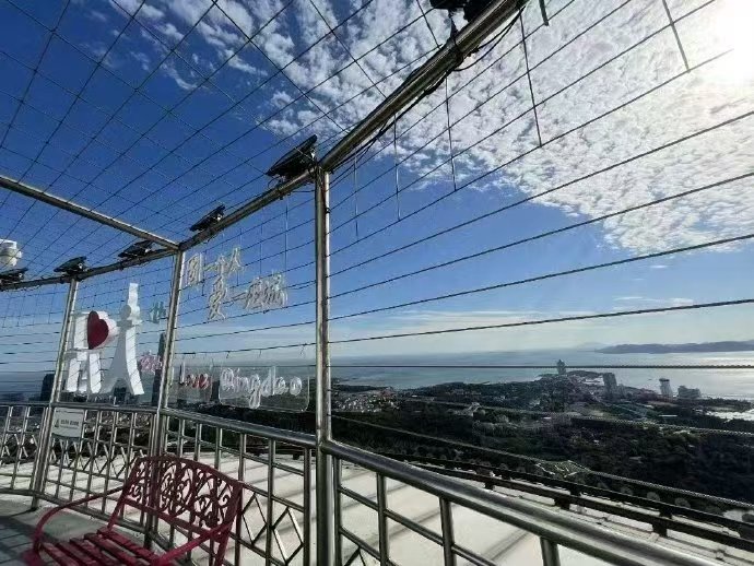 青島電視塔天空之城票務系統智能硬件.jpg