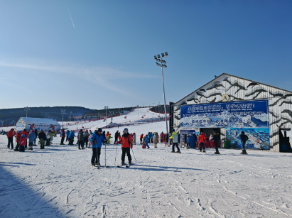 河北涿州野鴨湖滑雪場一卡通管理系統開發公司.png